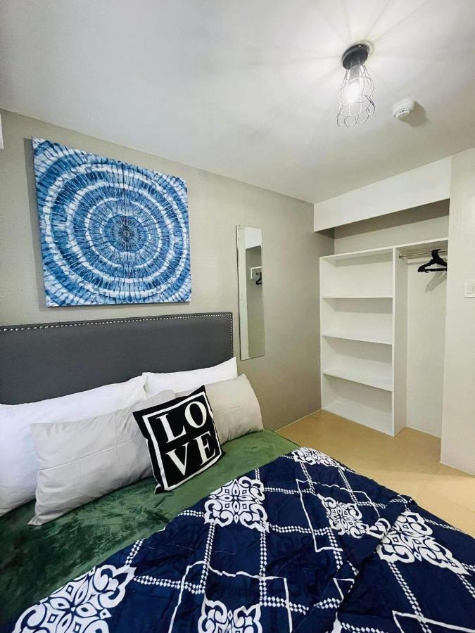 Lovely 2 Bedroom Condo Unit Илоило Экстерьер фото